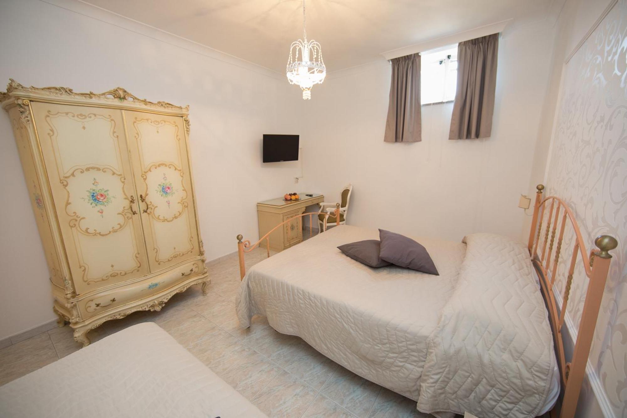 Hotel Imperiale Terzigno Bagian luar foto
