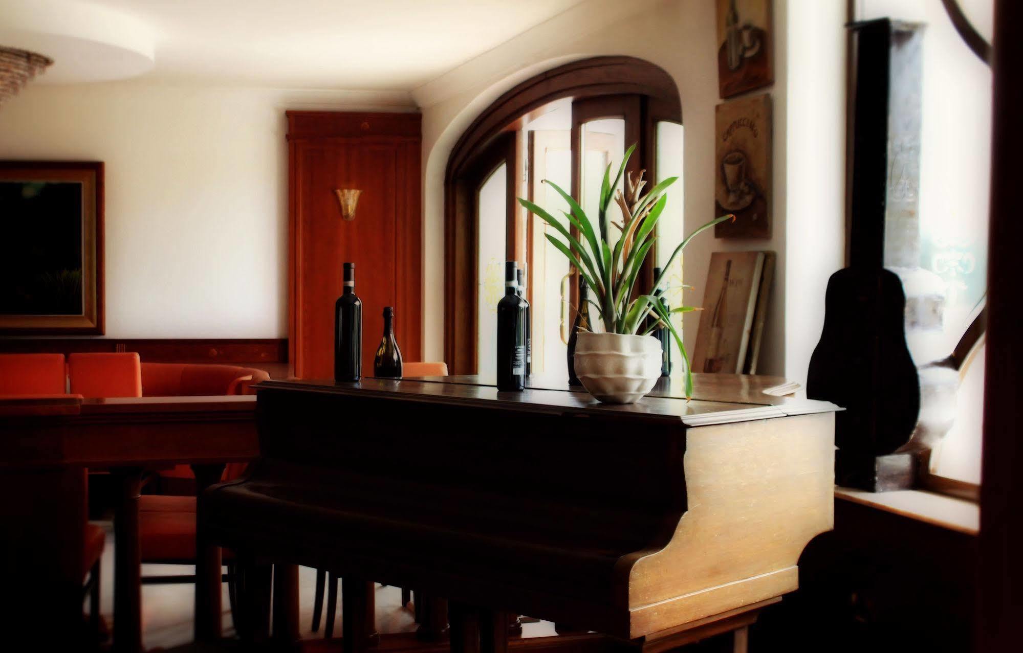 Hotel Imperiale Terzigno Bagian luar foto